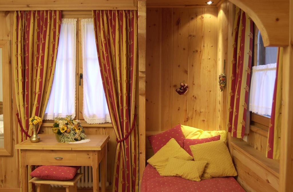 Hotel Baita Fiorita サンタ・カテリーナ・ヴァルフルヴァ 部屋 写真